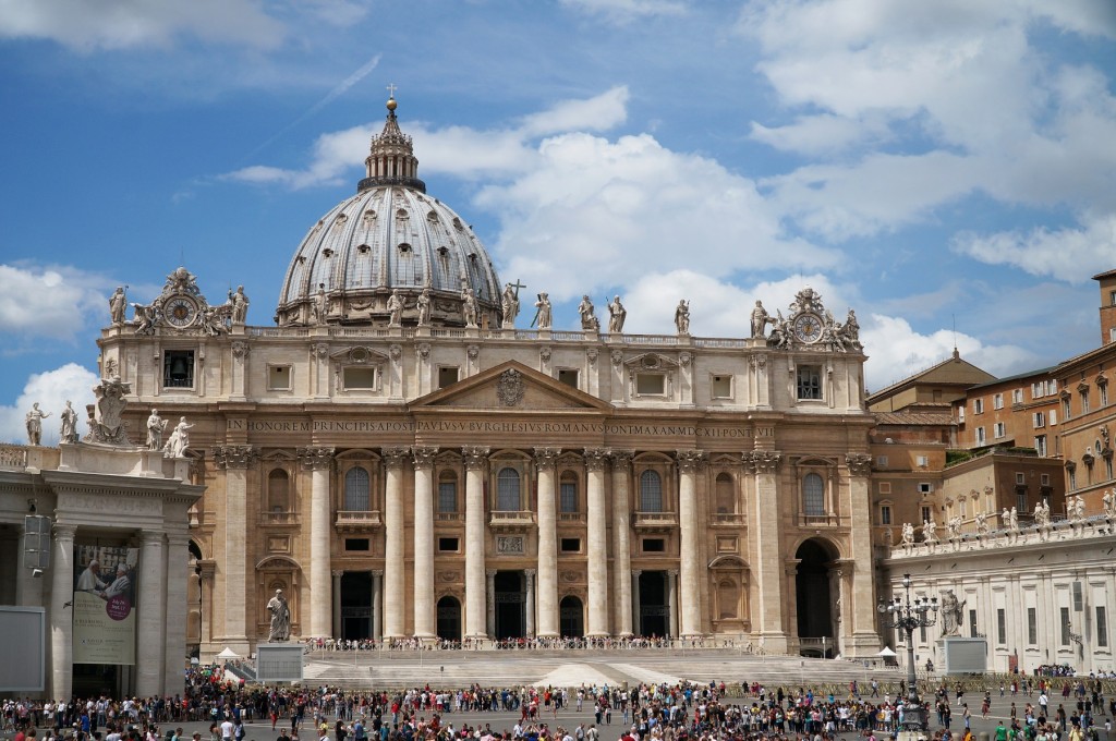 St. Peter Bazilikası (Basilica di San Pietro)