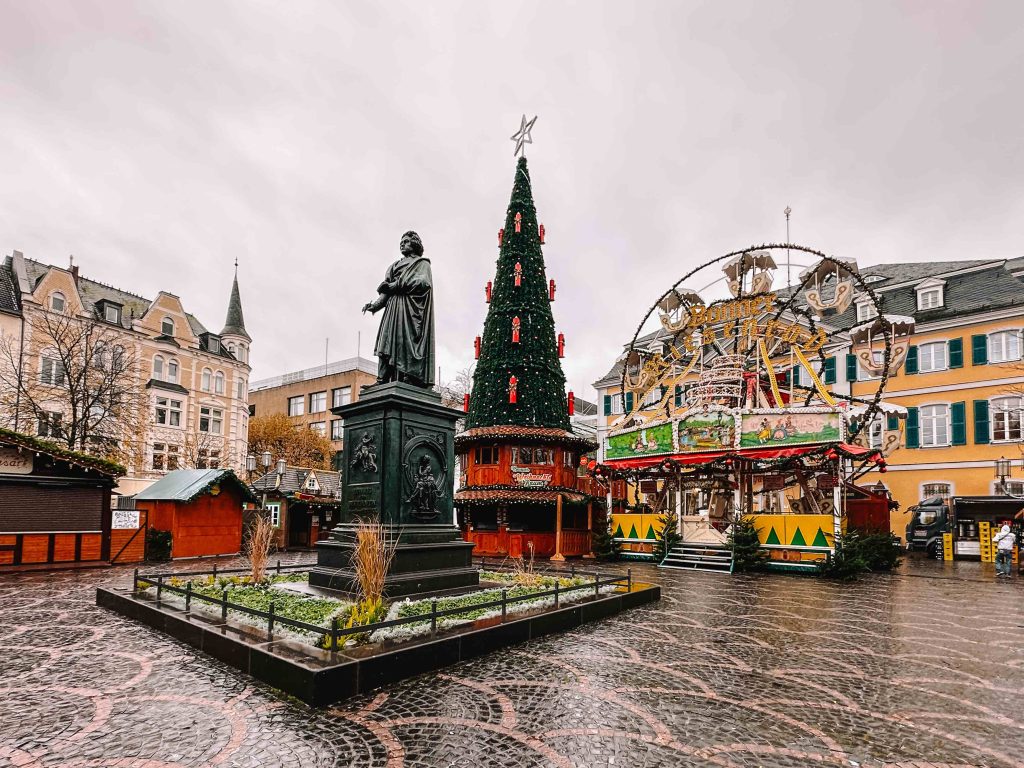 Almanya Bonn şehri hakkında gezilecek yerler listesi içeren gezi fotoğrafı